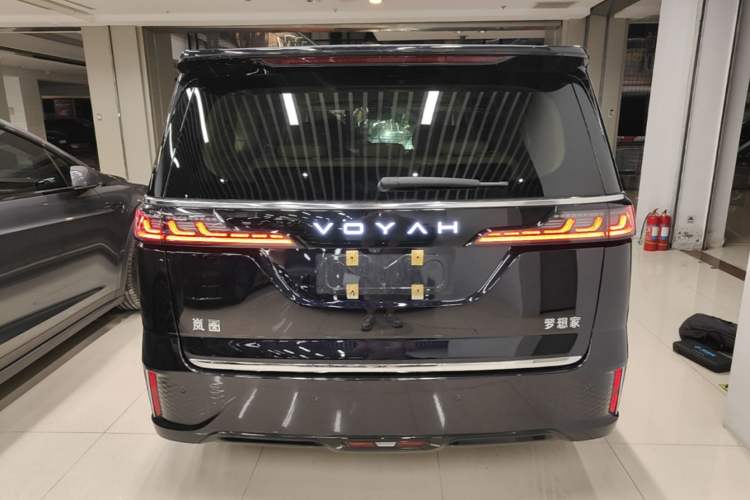 Used VOYAH Dream 2025 PHEV Four-Wheel-Drive Flagship Kunpeng Edition Rear