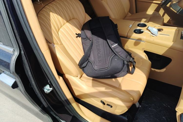 Used VOYAH Dream 2025 PHEV Four-Wheel-Drive Flagship Kunpeng Edition Right Front Seat