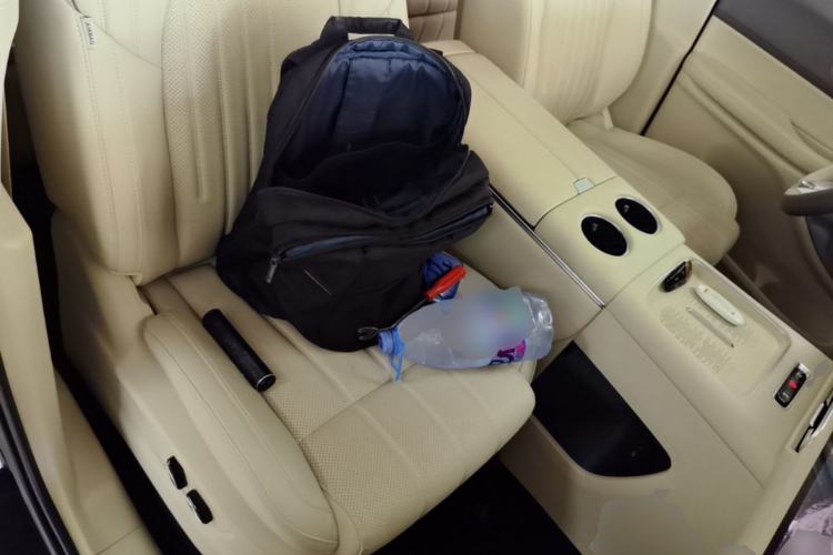 Used VOYAH Dream 2025 PHEV Four-Wheel-Drive Flagship Kunpeng Edition Right Front Seat