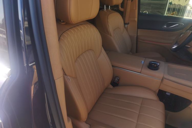 Used VOYAH Dream 2025 PHEV Four-Wheel-Drive Flagship Kunpeng Edition Right Front Seat