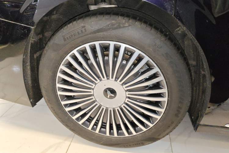 Used VOYAH Dream 2025 PHEV Four-Wheel-Drive Flagship Kunpeng Edition Right Rear Wheel Hub