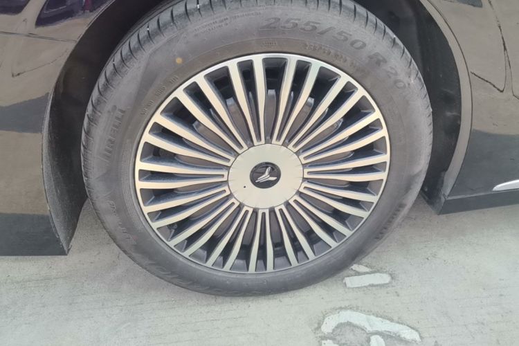 Used VOYAH Dream 2025 PHEV Four-Wheel-Drive Flagship Version – Qiankun Edition Right Rear Wheel Hub