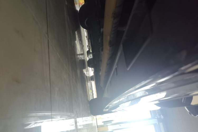 Used VOYAH Dream 2025 PHEV Four-Wheel-Drive Flagship Kunpeng Edition Right Side Sill