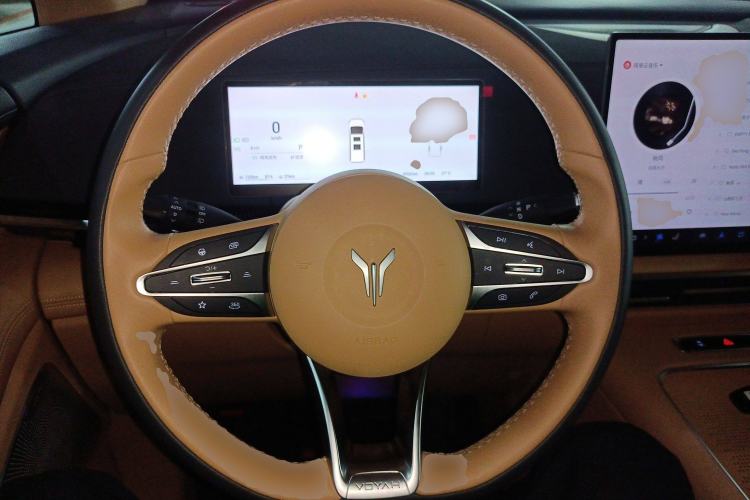 Used VOYAH Dream 2025 PHEV Four-Wheel-Drive Flagship Kunpeng Edition Steering Wheel
