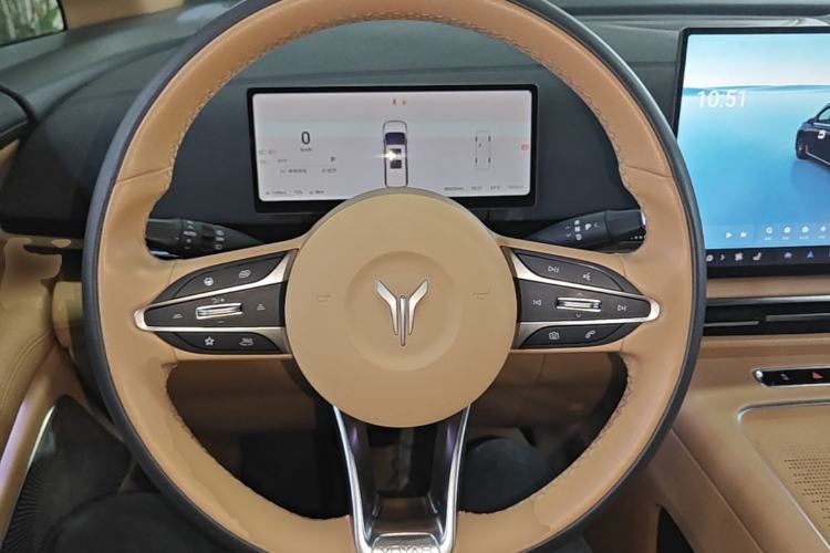 Used VOYAH Dream 2025 PHEV Four-Wheel Drive Prestige Kunpeng Edition Steering Wheel