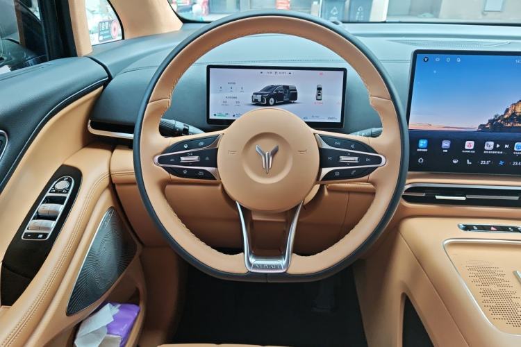 Used VOYAH Dream 2025 PHEV Four-Wheel Drive Prestige Qiankun Edition Steering Wheel
