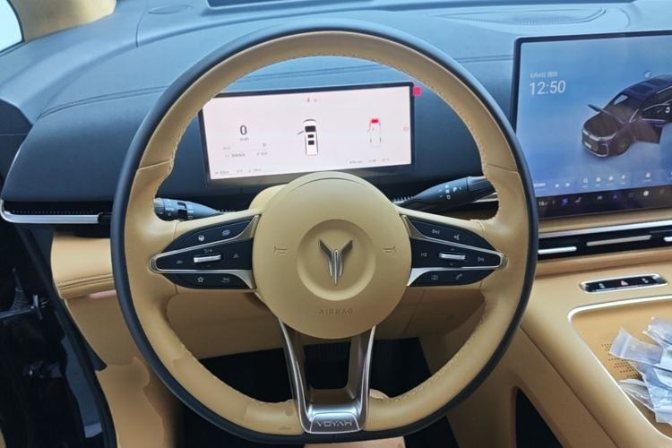 Used VOYAH Dream 2025 PHEV Four-Wheel-Drive Flagship Kunpeng Edition Steering Wheel