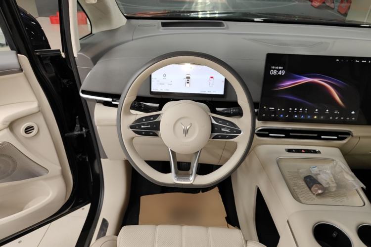 Used VOYAH Dream 2025 PHEV Four-Wheel-Drive Flagship Kunpeng Edition Steering Wheel