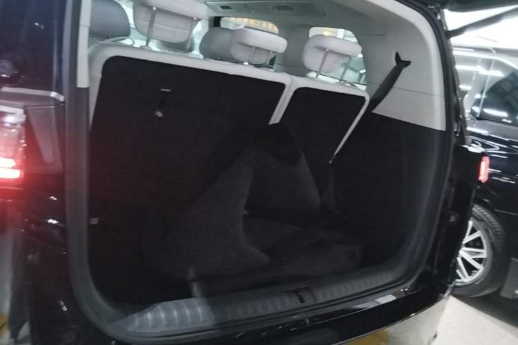 Used VOYAH Dream 2025 PHEV Four-Wheel Drive Prestige Kunpeng Edition Trunk