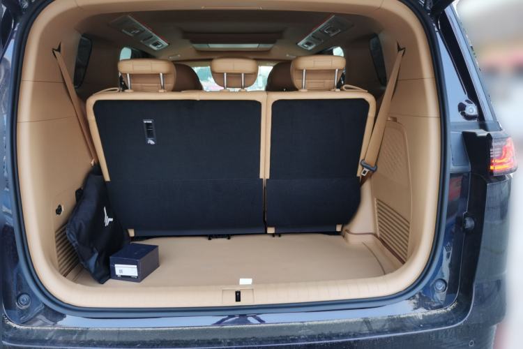 Used VOYAH Dream 2025 PHEV Four-Wheel Drive Prestige Kunpeng Edition Trunk