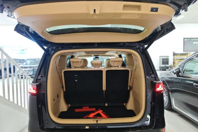 Used VOYAH Dream 2025 PHEV Four-Wheel-Drive Flagship Kunpeng Edition Trunk