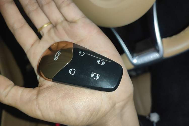 Used VOYAH Dream 2025 PHEV Four-Wheel-Drive Flagship Kunpeng Edition Vehicle Key