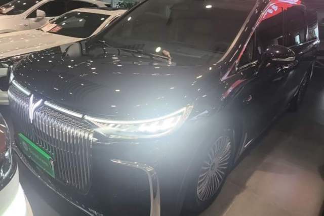 Używany VOYAH Dream 2025 PHEV Four-Wheel-Drive Flagship Version – Qiankun Edition