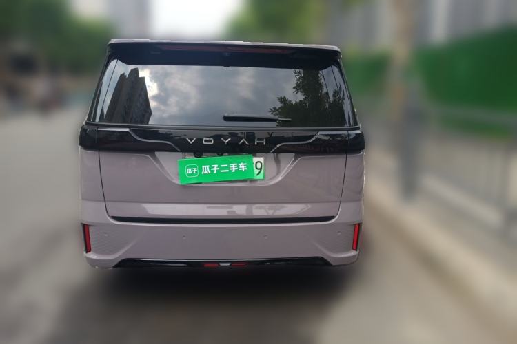 Used VOYAH Dream 2025 PHEV Four-Wheel-Drive Flagship Version – Qiankun Edition Rear