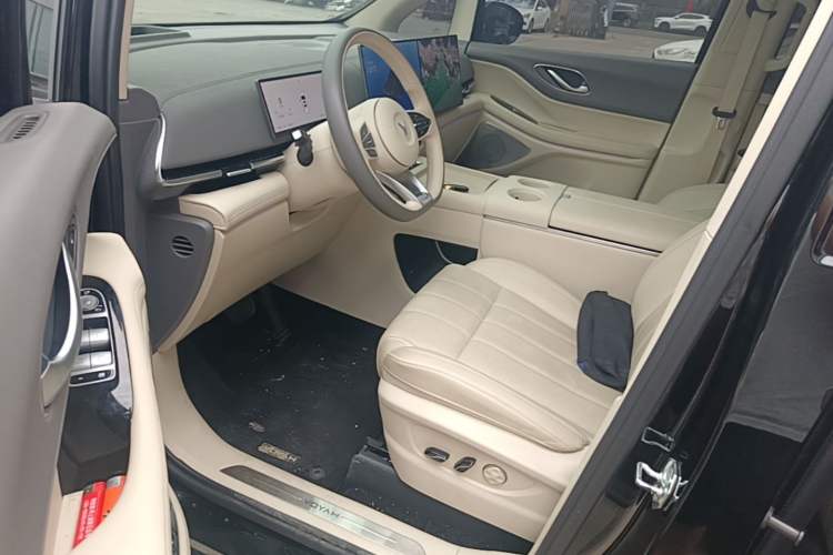 Used VOYAH Dream 2025 PHEV Four-Wheel Drive Prestige Kunpeng Edition Left Front Seat