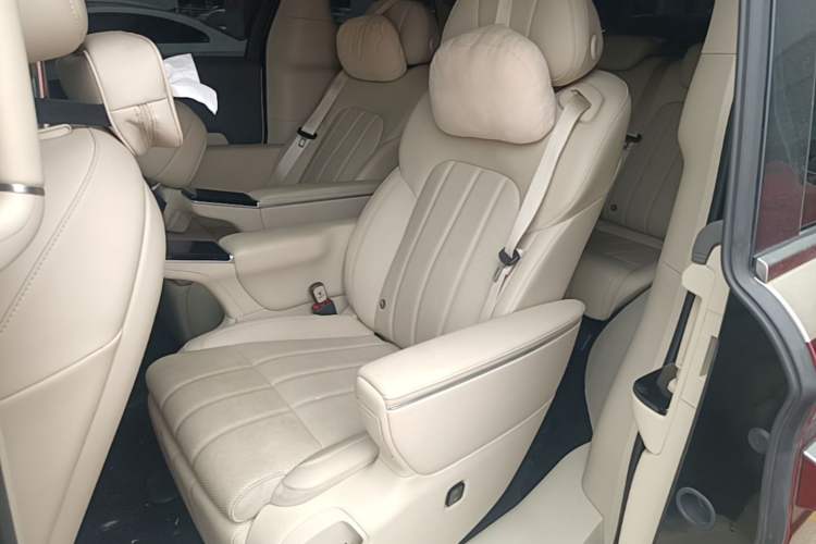 Used VOYAH Dream 2025 PHEV Four-Wheel Drive Prestige Kunpeng Edition Left Rear Seat