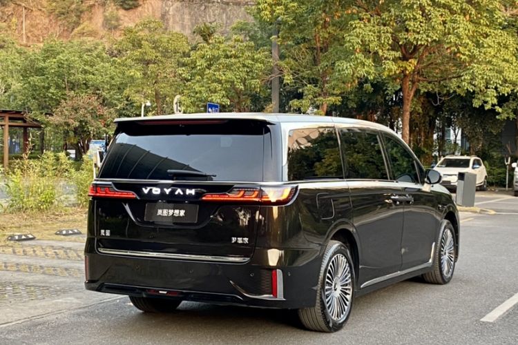 Used VOYAH Dream 2025 PHEV Four-Wheel-Drive Flagship Version – Qiankun Edition Exterior 1