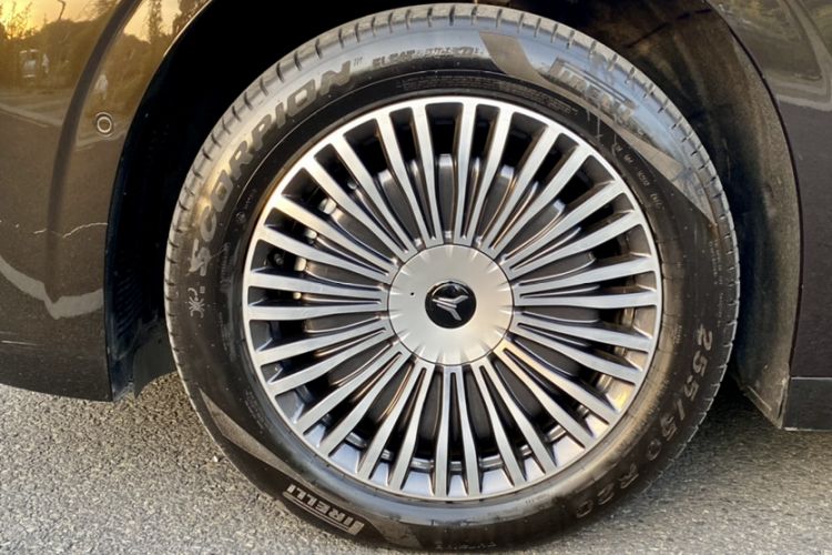 Used VOYAH Dream 2025 PHEV Four-Wheel-Drive Flagship Version – Qiankun Edition Exterior 6