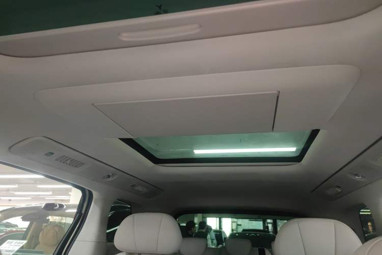 Used VOYAH Dream 2025 PHEV Four-Wheel-Drive Flagship Version – Qiankun Edition Headliner