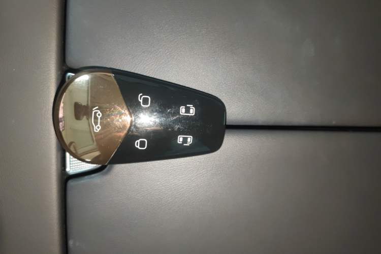 Used VOYAH Dream 2025 PHEV Four-Wheel-Drive Flagship Version – Qiankun Edition Interior 1
