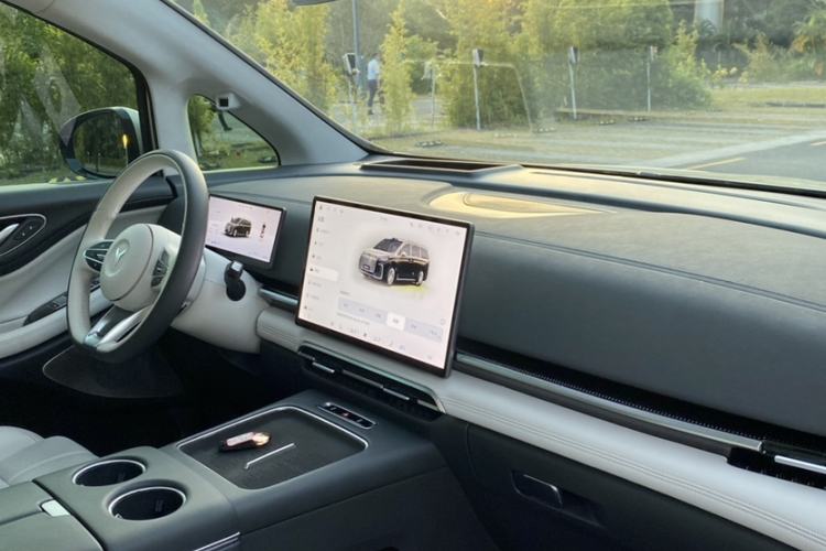 Used VOYAH Dream 2025 PHEV Four-Wheel-Drive Flagship Version – Qiankun Edition Interior 9