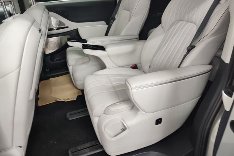 Used VOYAH Dream 2025 EV Four-Wheel-Drive Flagship Qiankun Version Left Rear Seat