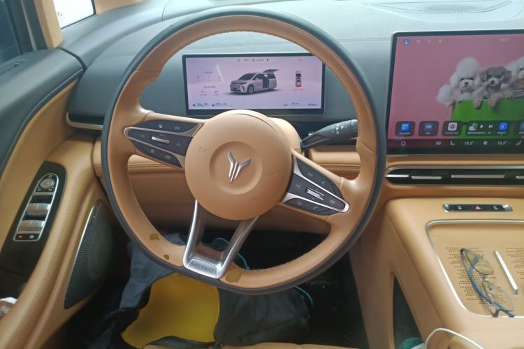 Used VOYAH Dream 2025 PHEV Four-Wheel-Drive Flagship Version – Qiankun Edition Steering Wheel