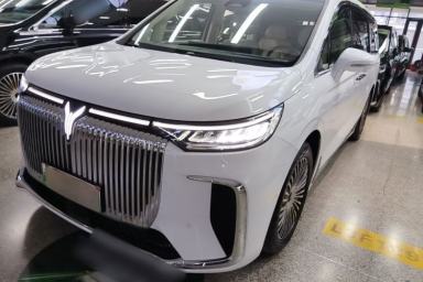 Used VOYAH Dream 2025 PHEV Four-Wheel Drive Prestige Kunpeng Edition