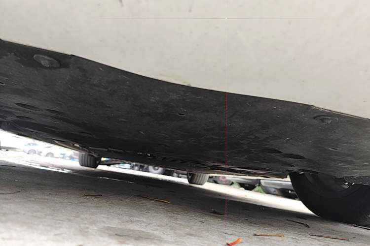 Used VOYAH Dream 2025 PHEV Four-Wheel-Drive Flagship Version – Qiankun Edition Chassis Front