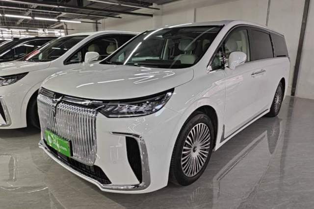 Used VOYAH Dream 2025 PHEV Four-Wheel Drive Prestige Kunpeng Edition