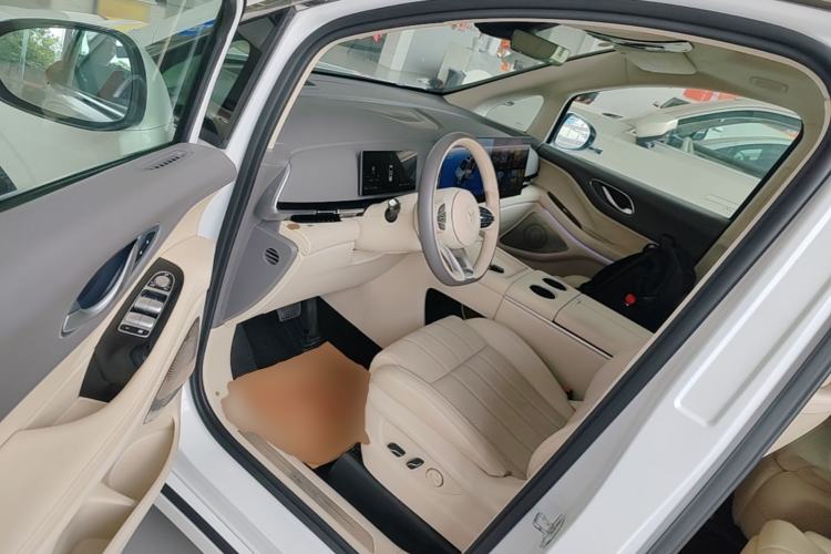 Used VOYAH Dream 2025 PHEV Four-Wheel-Drive Flagship Kunpeng Edition Driver Seat