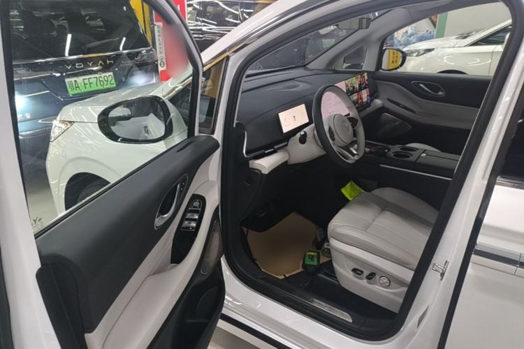Used VOYAH Dream 2025 PHEV Four-Wheel Drive Prestige Kunpeng Edition Driver Seat