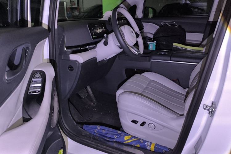 Used VOYAH Dream 2025 PHEV Four-Wheel-Drive Flagship Version – Qiankun Edition Driver Seat
