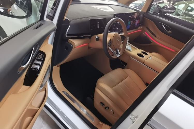 Used VOYAH Dream 2025 PHEV Four-Wheel Drive Prestige Kunpeng Edition Driver Seat