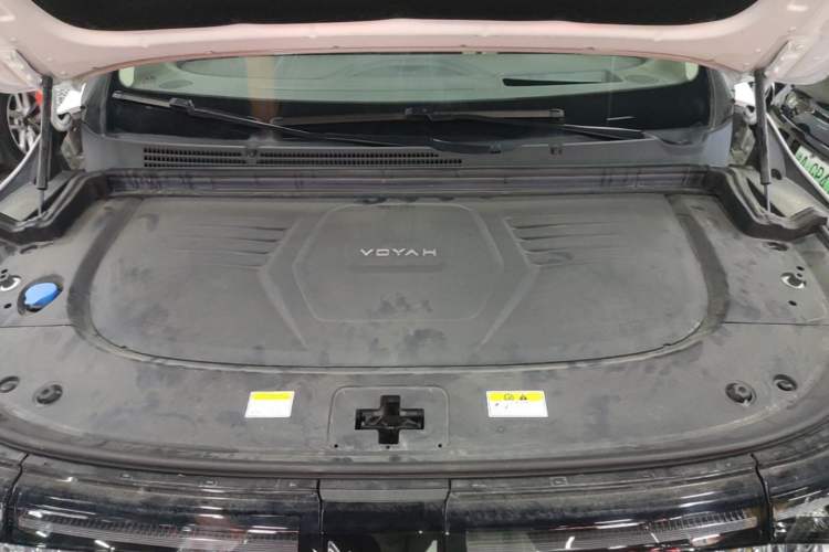Used VOYAH Dream 2025 PHEV Four-Wheel Drive Prestige Kunpeng Edition Engine Bay