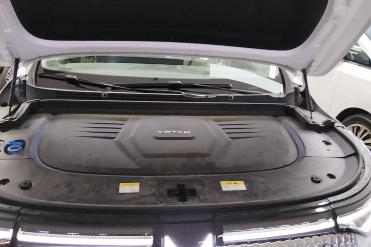 Used VOYAH Dream 2025 PHEV Four-Wheel Drive Prestige Kunpeng Edition Engine Bay