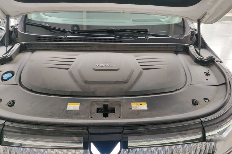 Used VOYAH Dream 2025 PHEV Four-Wheel-Drive Flagship Kunpeng Edition Engine Bay