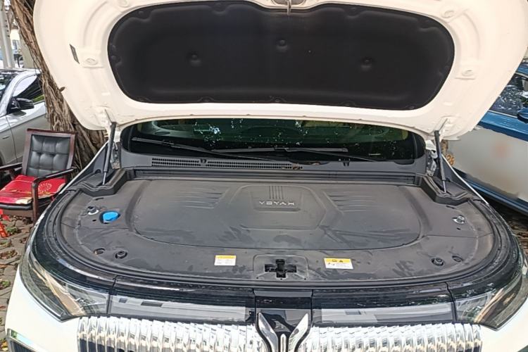 Used VOYAH Dream 2025 PHEV Four-Wheel Drive Excellence Kunpeng Edition Engine Bay