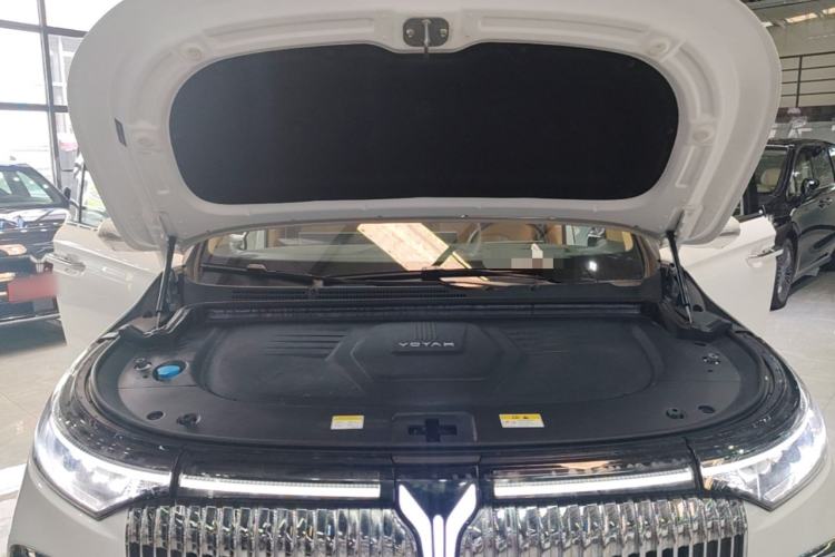 Used VOYAH Dream 2025 PHEV Four-Wheel Drive Prestige Kunpeng Edition Engine Bay
