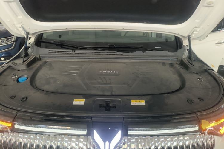 Used VOYAH Dream 2025 PHEV Four-Wheel Drive Prestige Kunpeng Edition Engine Bay