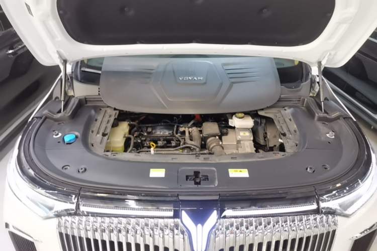 Used VOYAH Dream 2025 PHEV Four-Wheel Drive Prestige Kunpeng Edition Engine Bay
