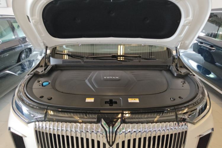 Used VOYAH Dream 2025 PHEV Four-Wheel Drive Prestige Kunpeng Edition Engine Bay