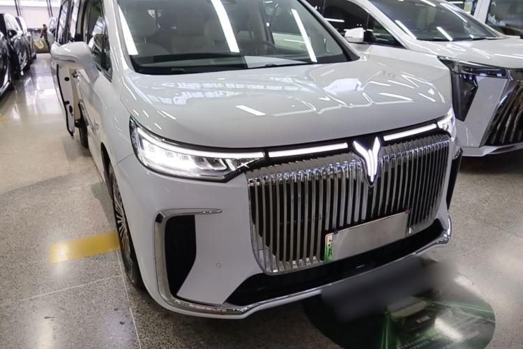 Used VOYAH Dream 2025 PHEV Four-Wheel Drive Prestige Kunpeng Edition Exterior 1