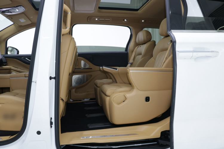 Used VOYAH Dream 2025 PHEV Four-Wheel Drive Prestige Kunpeng Edition Exterior 1
