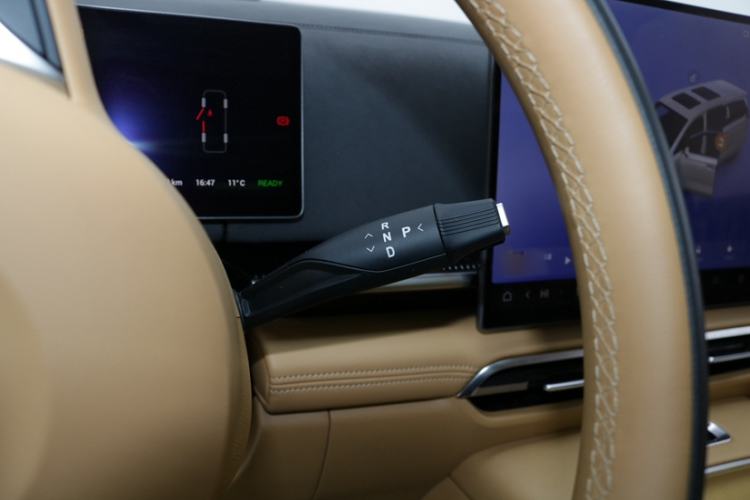 Used VOYAH Dream 2025 PHEV Four-Wheel Drive Prestige Kunpeng Edition Exterior 10