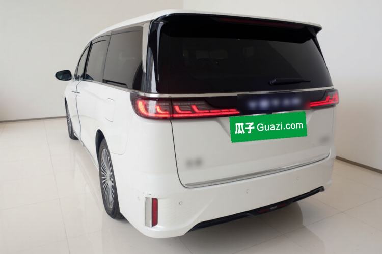 Used VOYAH Dream 2025 PHEV Four-Wheel Drive Prestige Kunpeng Edition Exterior 2