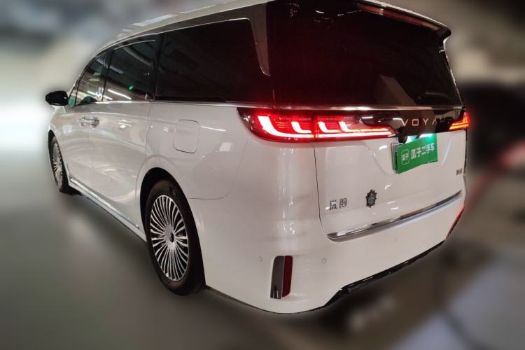 Used VOYAH Dream 2025 PHEV Four-Wheel-Drive Flagship Kunpeng Edition Exterior 3