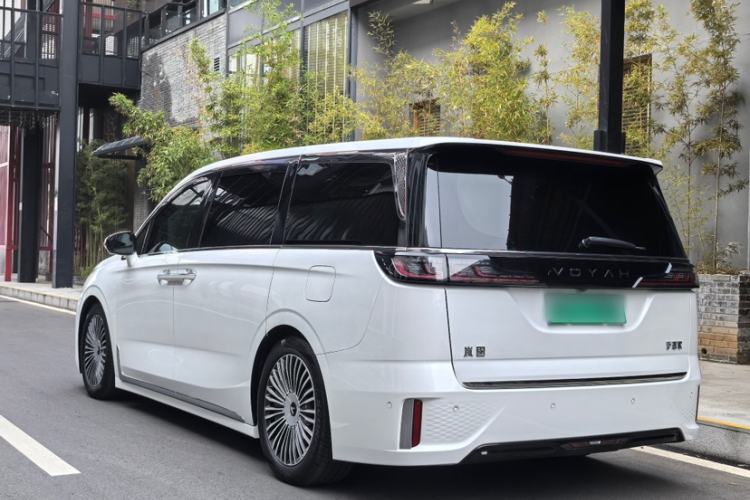 Used VOYAH Dream 2025 PHEV Four-Wheel-Drive Flagship Kunpeng Edition Exterior 4