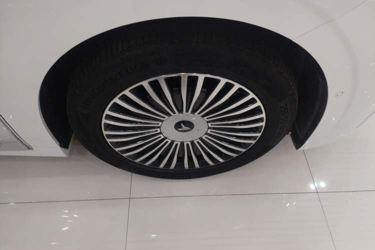 Used VOYAH Dream 2025 PHEV Four-Wheel Drive Prestige Kunpeng Edition Exterior 5