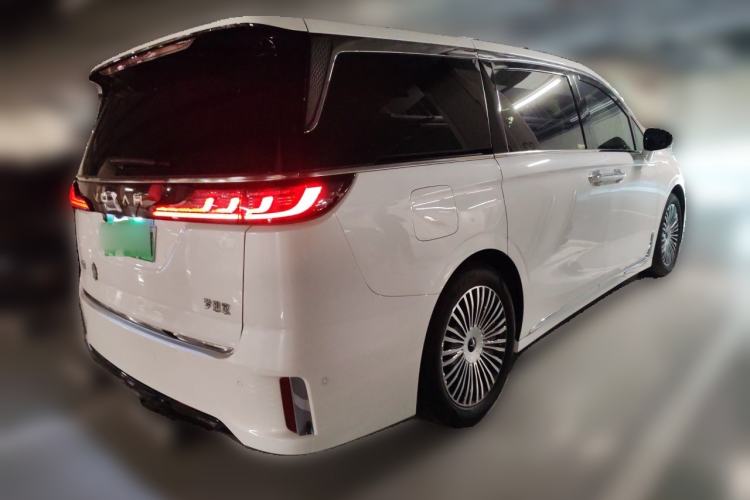 Used VOYAH Dream 2025 PHEV Four-Wheel-Drive Flagship Kunpeng Edition Exterior 5